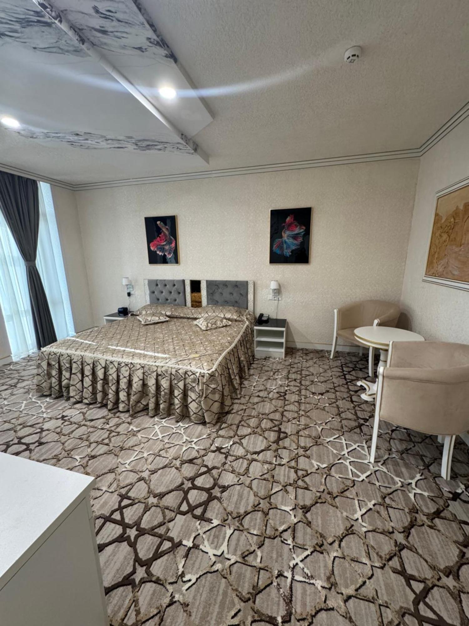Bukhara City Hotel Turon City Plaza ภายนอก รูปภาพ